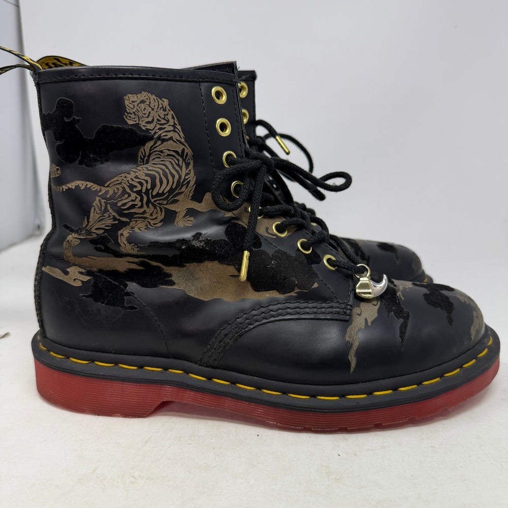 Dr. Martens Boots Mens 9 1460 Year of the Tiger Black Laser Etched 27268001 EUC